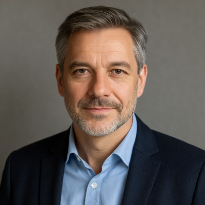Ralf H.