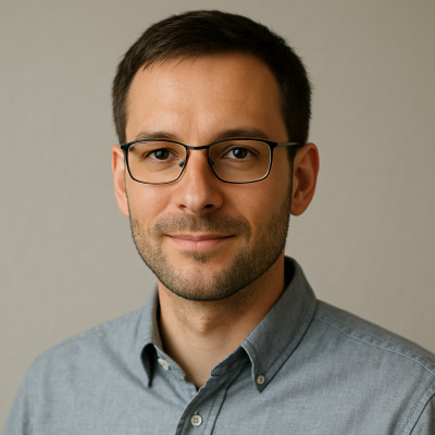 Stefan W.